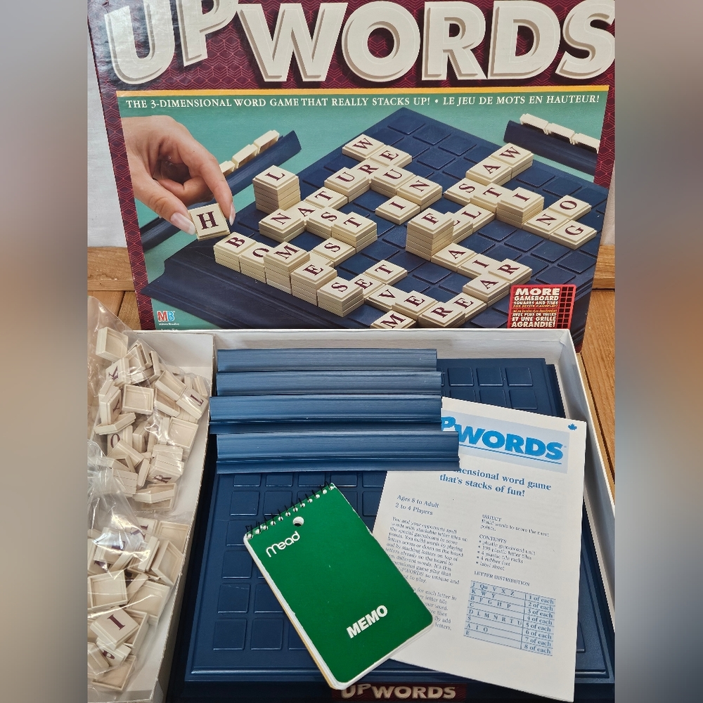 VINTAGE UPWARDS BY SCRABBLE - 3D WORD GAME - STACK TILES - 100% COMPLETE - 1997